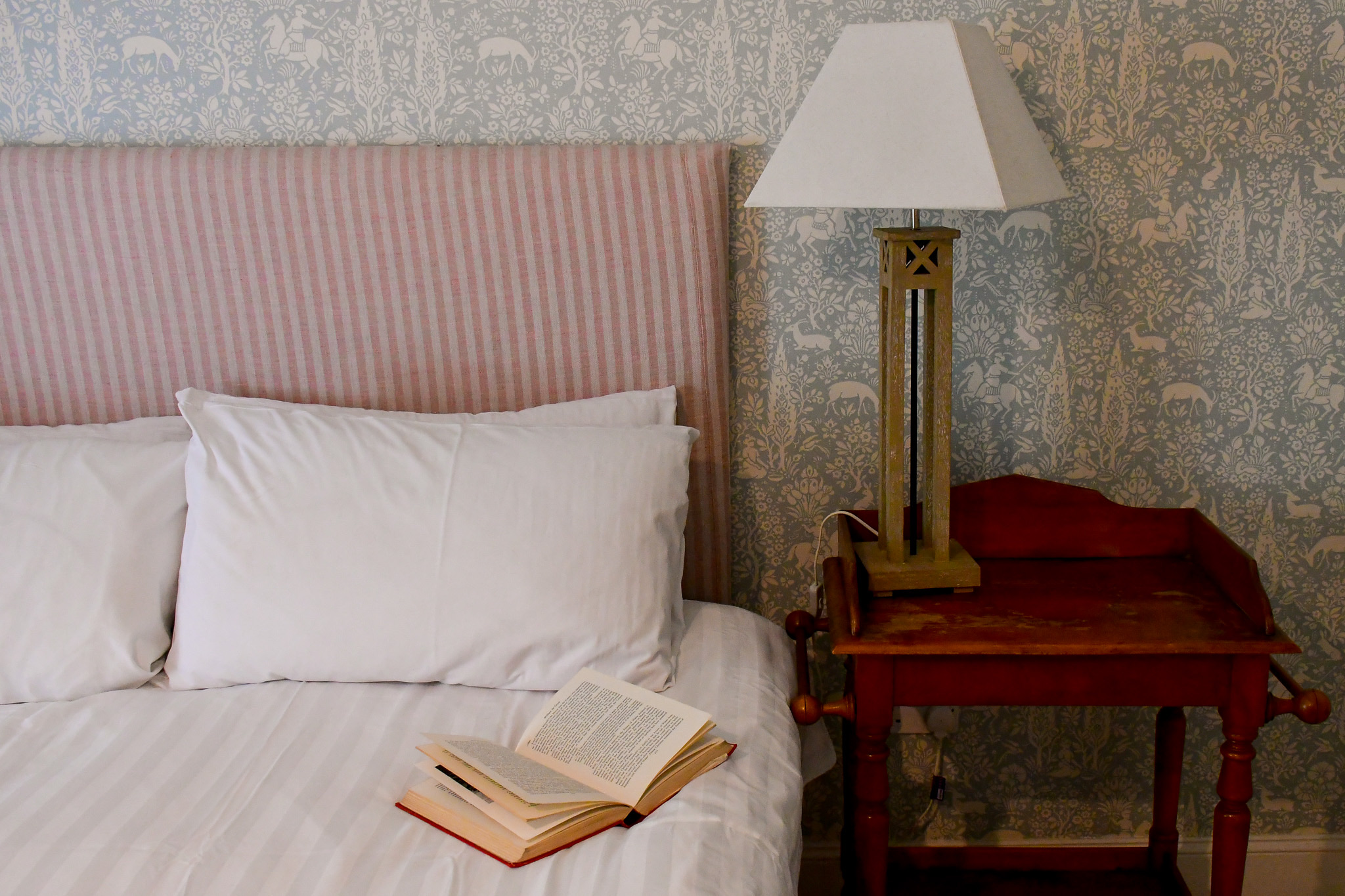 Chambre double supérieure & Salle de bain privée + 1 option