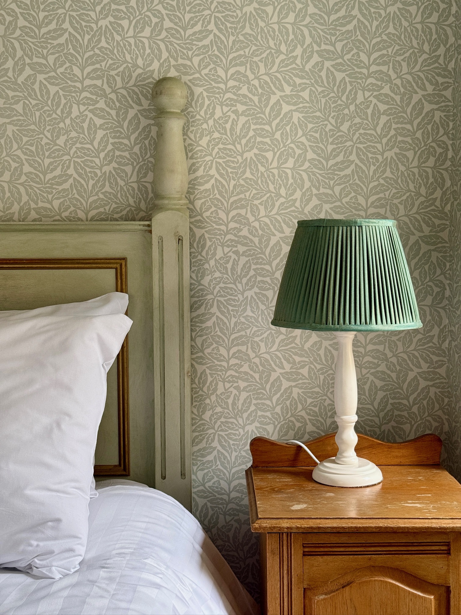 Chambre double verte & Salle de bain privée