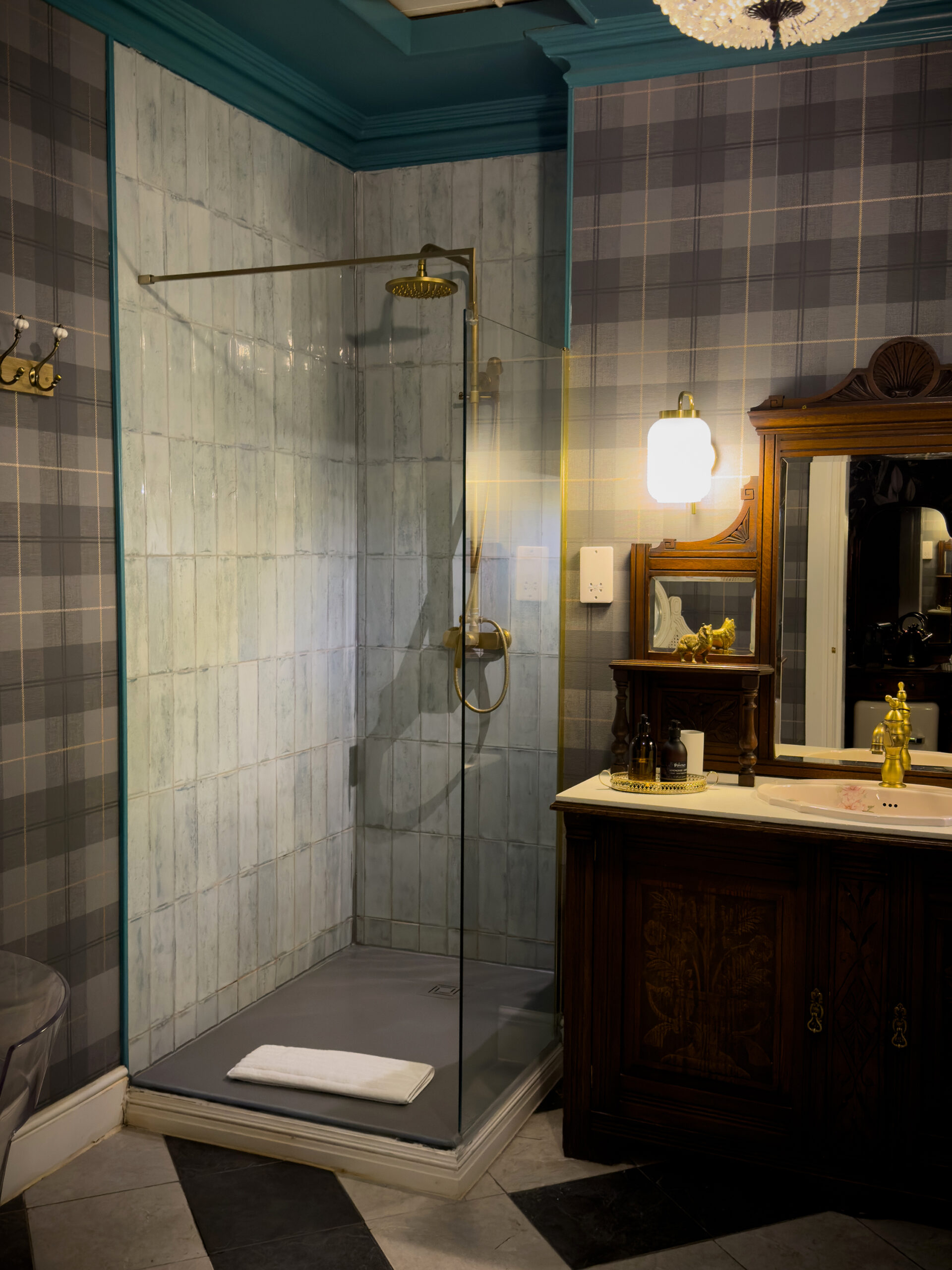 GH_Sidhe_Glen_Shower